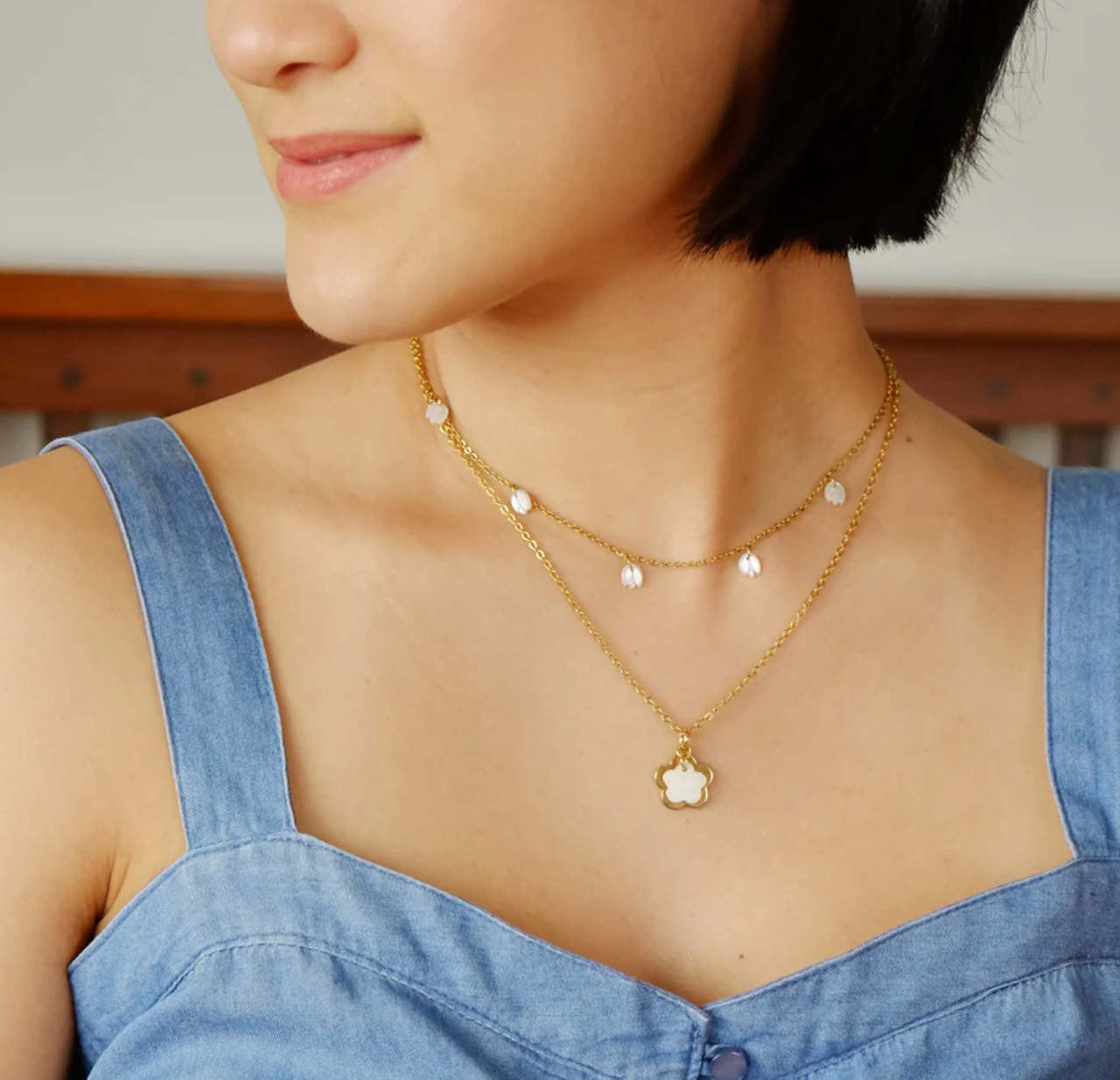 Raya Necklace in Mother of Pearl