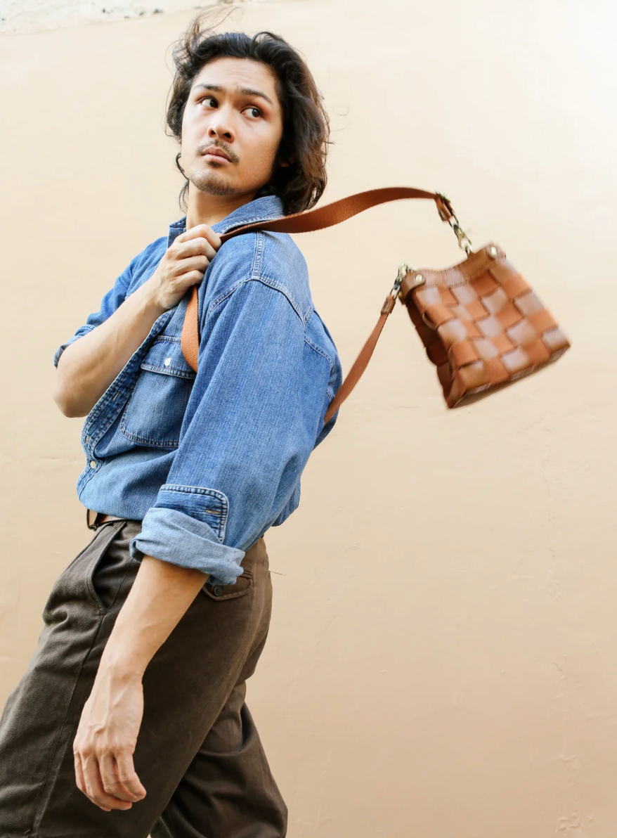 Supot in Tan