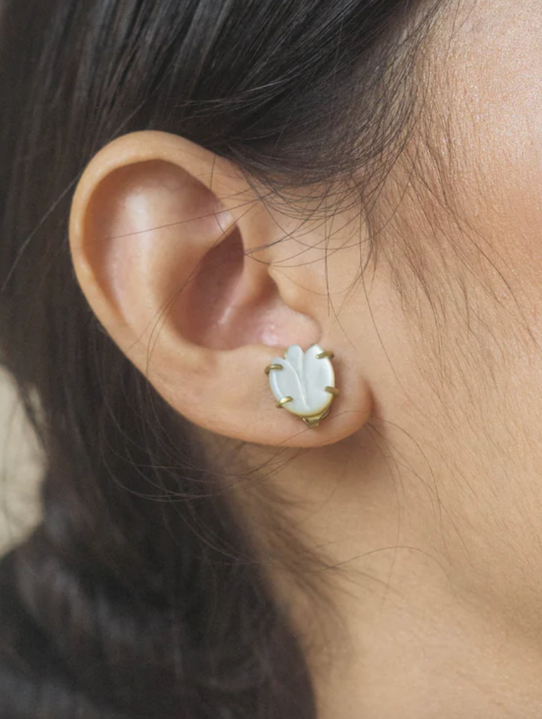 Ray Stud in Mother of Pearl